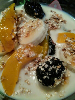 Una foto de QUINOA En Hojuelas con Frutas...!