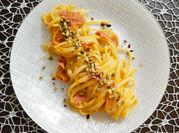 Una foto di pistacchio primi piatti con pancetta
