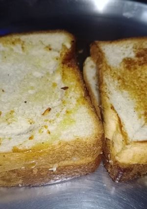 A picture of Cheese Paneer Grilled Bread Sandwich.