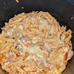 A picture of Slow Cooker Fajita Chicken Pasta Bake.