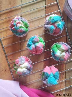 Foto resep Bolu Kukus Pelangi