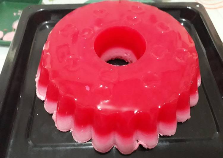 Puding busa strawberry
