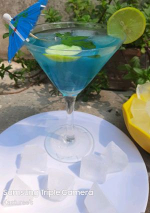 ব্লু লেগুন(blue lagoon recipe in Bengali) রেসিপির প্রধান ছবি