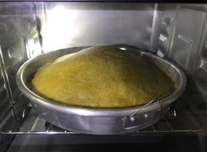 Hình của món Bánh bò nướng lá dứa.