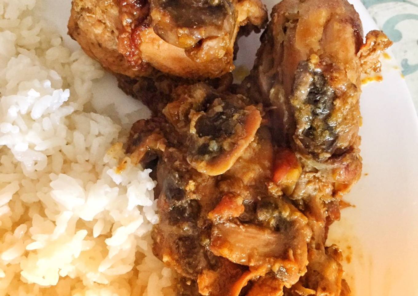 Delicioso Pollo guisado con champiñones! Para compartir en Navidad 🎄