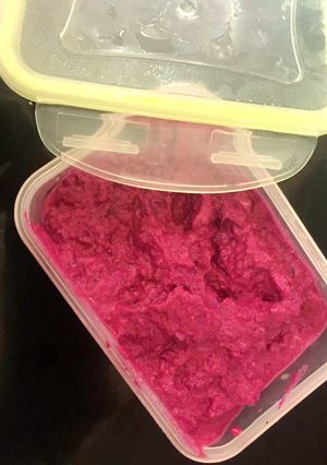 A picture of Beetroot Hummus Dip.💜.