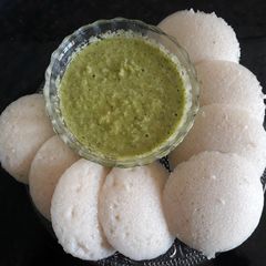 A picture of Idli chutney.