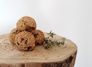 Foto di Polpette di melanzane al sesamo