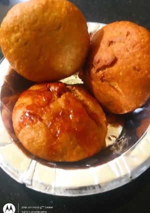 A picture of Matar/peas kachori.