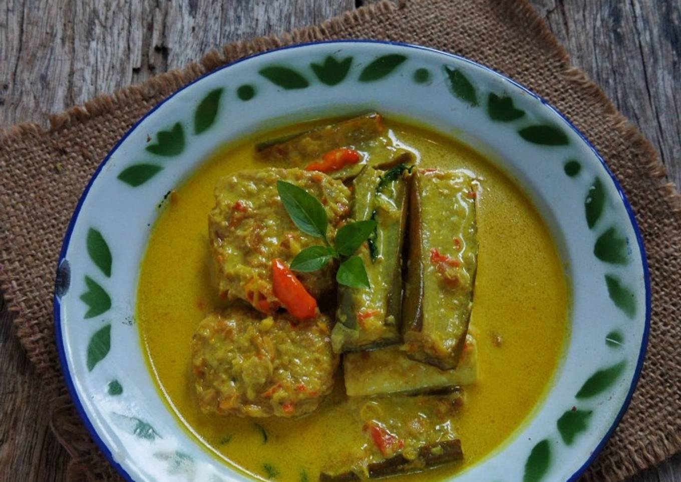 Pecel santan terong tempe