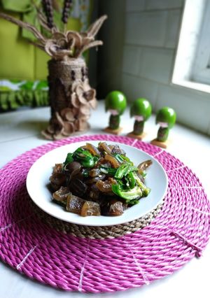 Foto resep Oseng kulit sapi cabe ijo sederhana