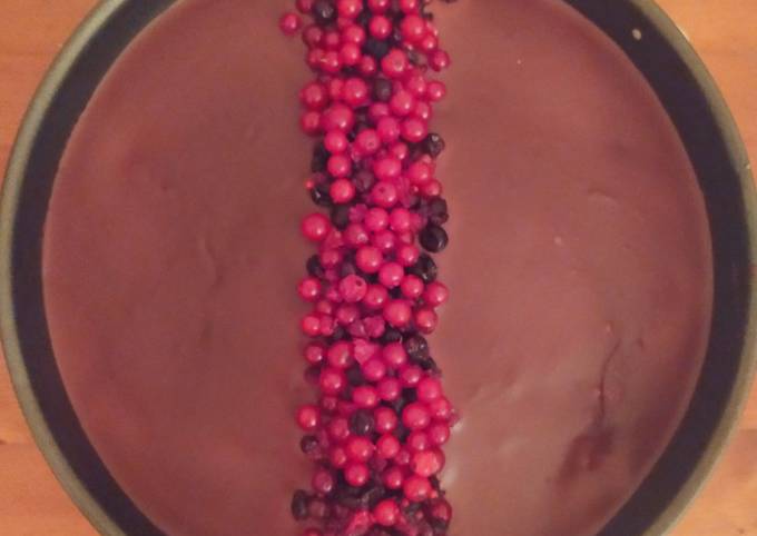 How to Make Homemade Vegan Chocolate Berry Cake for Dinner Food