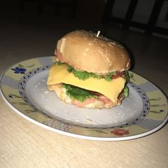 A picture of Beef Burger.
