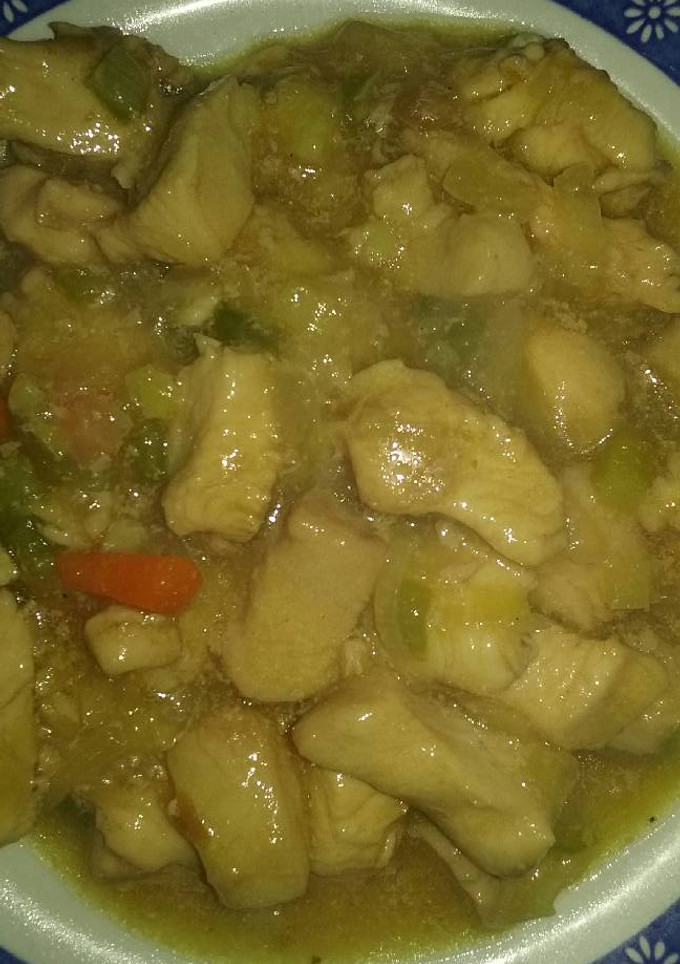 Una foto de Pollo con verduras salsa de ostras y salsa de soja estilo chino