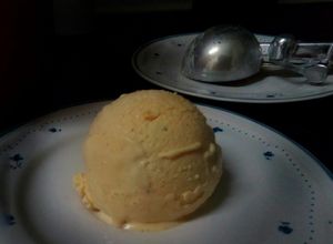 Foto principal de Helado casero de vainilla bourbon súper cremoso