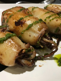 Una foto de Calamares rellenos en su tinta