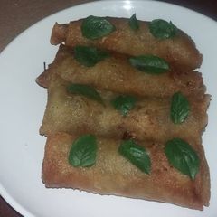 A picture of Spring rolls.