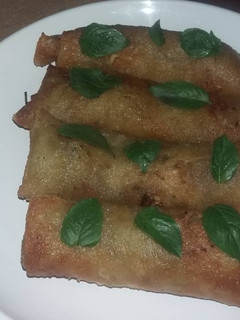 A picture of Spring rolls.