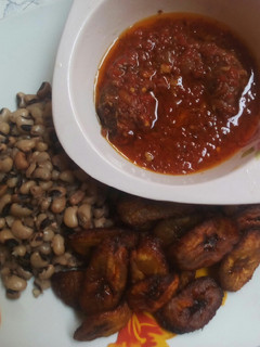 A picture of Beans, dodo n stew.