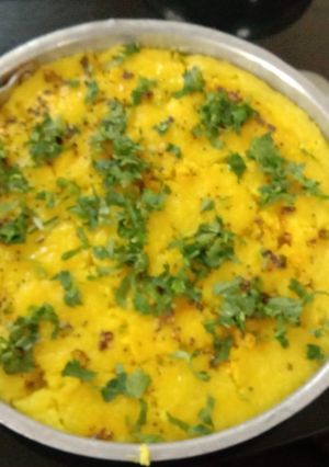 A picture of Instant Suji (Rava) Dhokla.