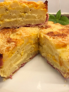 Foto principal de Pastel de patata con baicon y queso