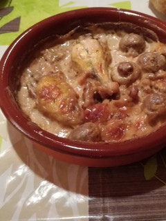 Una foto de Alitas de pollo con bacon y champiñones