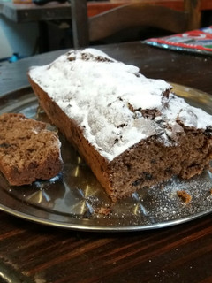 Una foto de Budín de banana y chocolate 🍫🍌