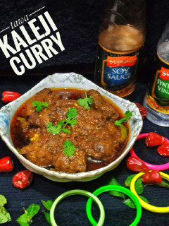 A picture of Chicken kaleji curry.