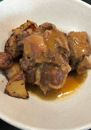 A picture of Oxtail Stew in a Pressure Cooker.