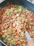 Farofa de feijão com linguiça e bacon