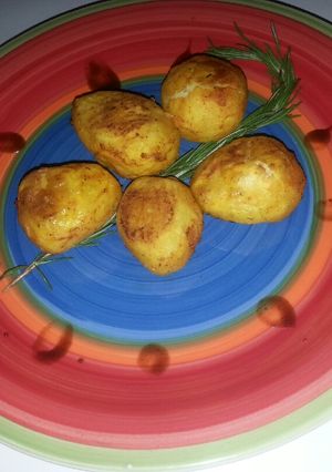 A picture of Vinegar Baked potatoes.