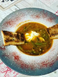 Una foto de Caldillo de espárragos manchego