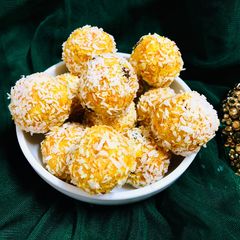 Rawa carrot ladoo A picture of Rawa carrot ladoo.