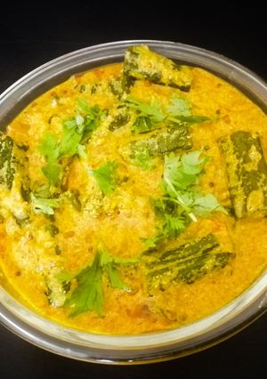 દહીં ભીંડી મસાલા (Dahi Bhindi Masala Recipe In Gujarati) રેસીપી મુખ્ય ફોટો