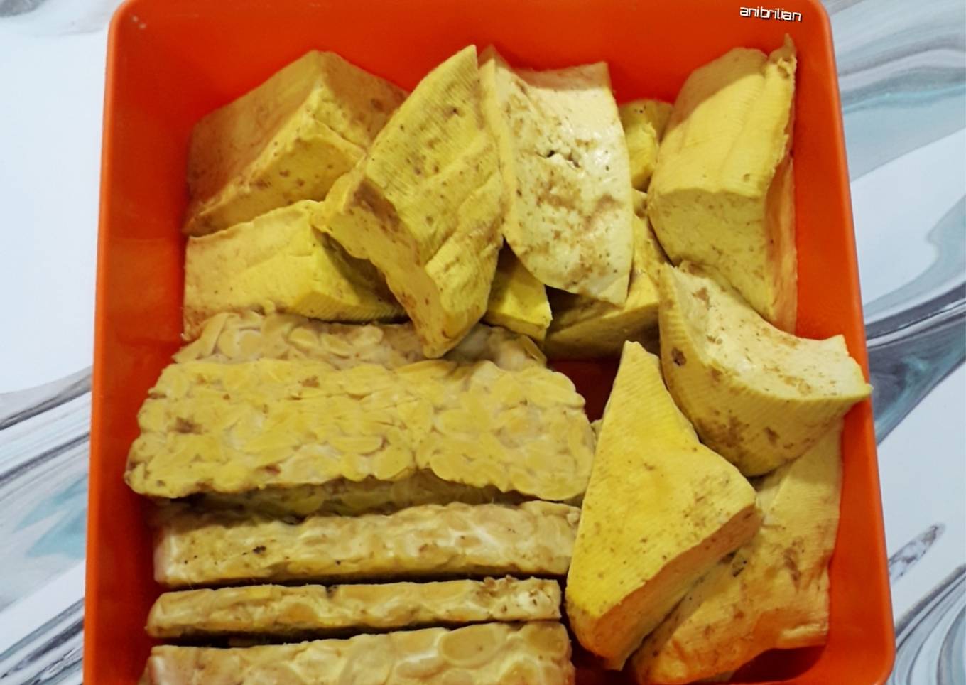 Tahu tempe ungkep kuning