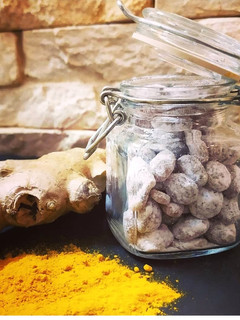 Foto di Caramelle fatte in casa alla curcuma e zenzero
