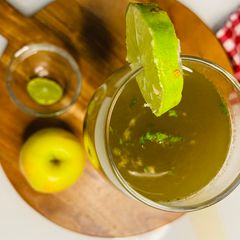 A picture of Cucumber Apple Mint Smoothie.