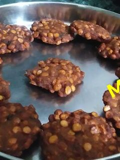 चना दाल बड़ा(chana dal wada recipe in hindi) रेसिपी मुख्य फोटो