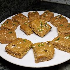 A picture of (sesame peanuts mawa burfi).