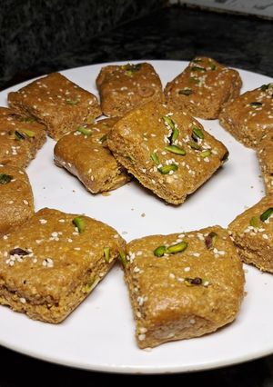 A picture of (sesame peanuts mawa burfi).
