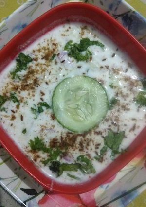 A picture of Cucumber Raita.