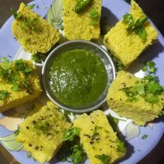 A picture of Dhokla.