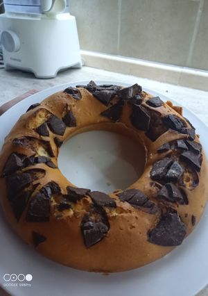 Foto di Ciambella con scaglie di cioccolato