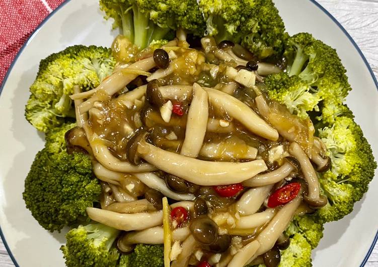 Resep Brokoli Siram Jamur yang Enak Banget