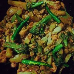 A picture of Chicken Broccoli (fusion recipe in my style) 💛.