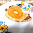 Chuletas de cerdo con queso y piña caramelizada