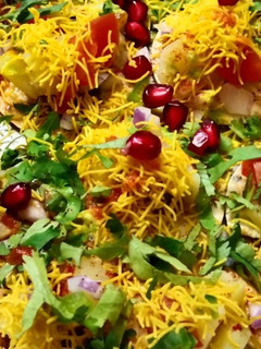 પાપડ પૂરી મસાલા (Papad Puri Masala Recipe In Gujarati) રેસીપી મુખ્ય ફોટો