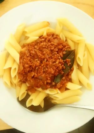 Hình của món Nui sốt Bolognese.