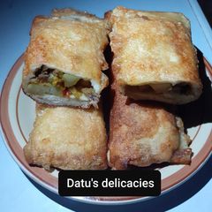 A picture of Bread spring rolls.