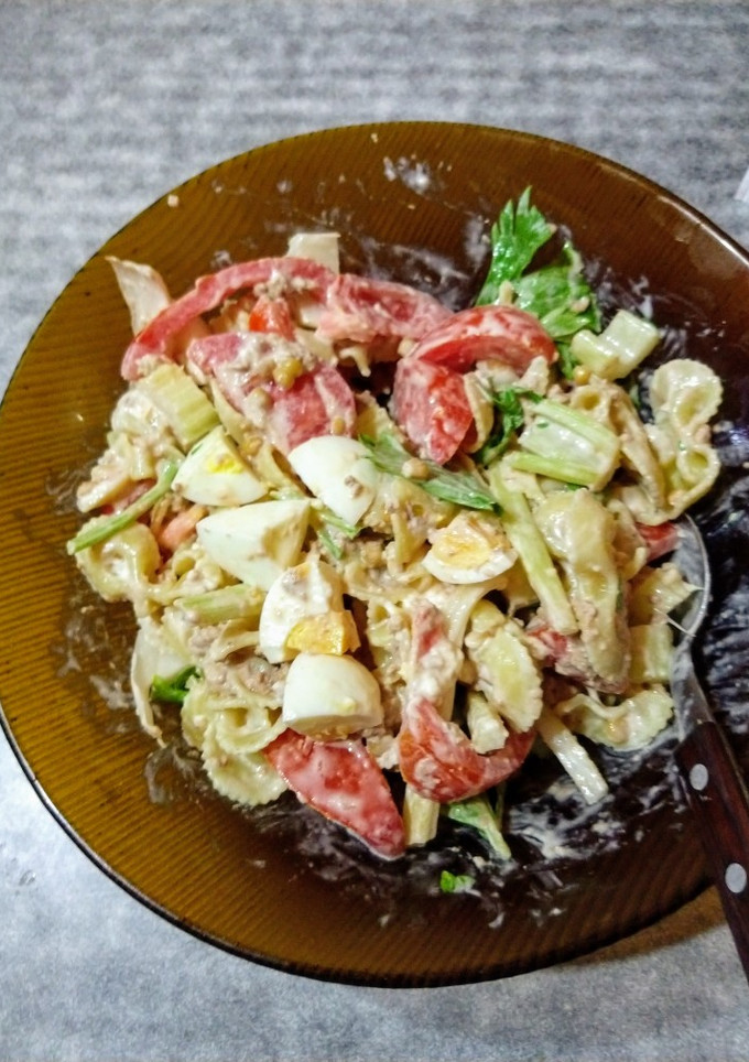 Una foto de Ensalada muy fresca con fideos
